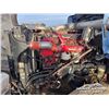 Image 33 : 2011 KENWORTH T800 TRI DRIVE SLEEPER TRUCK TRACTOR