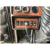Image 16 : 2005 KENWORTH T800 TRI DRIVE SLEEPER TRUCK TRACTOR