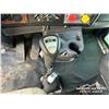 Image 22 : 2005 KENWORTH T800 TRI DRIVE SLEEPER TRUCK TRACTOR