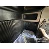 Image 26 : 2005 KENWORTH T800 TRI DRIVE SLEEPER TRUCK TRACTOR