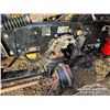 Image 30 : 2005 KENWORTH T800 TRI DRIVE SLEEPER TRUCK TRACTOR