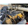 Image 33 : 2005 KENWORTH T800 TRI DRIVE SLEEPER TRUCK TRACTOR