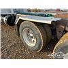 Image 50 : 2005 KENWORTH T800 TRI DRIVE SLEEPER TRUCK TRACTOR