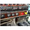 Image 23 : 2013 KENWORTH T800 T/A SLEEPER TRUCK TRACTOR