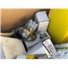 Image 12 : ASSORTED TRUCK PARTS