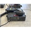 Image 4 : (5) ICOM TWO-WAY RADIOS