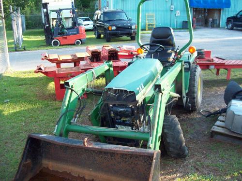 John Deere 855 Tractor W Frt End Loader Attachment Image 1 John Deere 855 Tractor W Frt End Loader Attachment