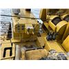 Image 12 : 1982 CAT D6D CRAWLER PIPELAYER