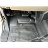 Image 19 : 2021 FORD F350 XLT CREW CAB FLATBED TRUCK