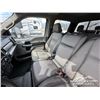 Image 8 : 2021 FORD F350 XLT CREW CAB FLATBED TRUCK