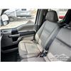 Image 9 : 2021 FORD F350 XLT CREW CAB FLATBED TRUCK