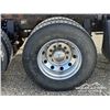 Image 52 : 2022 PETERBILT 389 T/A SLEEPER TRUCK TRACTOR