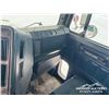 Image 8 : 1990 FREIGHTLINER T/A 20 FT. TILT DECK TRUCK