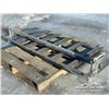 Image 9 : 67 IN. CLAMP ON BUCKET TEETH