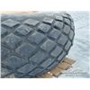 Image 8 : (1) GOOD YEAR 18.4-26R16 TIRE W/RIM
