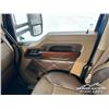 Image 12 : 2019 KENWORTH W990 T/A SLEEPER TRUCK TRACTOR
