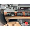 Image 21 : 2019 KENWORTH W990 T/A SLEEPER TRUCK TRACTOR