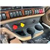 Image 24 : 2019 KENWORTH W990 T/A SLEEPER TRUCK TRACTOR