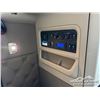Image 32 : 2019 KENWORTH W990 T/A SLEEPER TRUCK TRACTOR