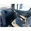 Image 10 : 2012 FREIGHTLINER M2 106 4X4 S/A FLATBED TRUCK