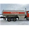 Image 52 : 1995 VOLVO WCA T/A 18,169 LITRE FUEL TRUCK