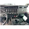 Image 12 : 2011 KENWORTH T800 TRI DRIVE SLEEPER HOT OIL TRUCK