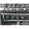 Image 21 : 2011 KENWORTH T800 TRI DRIVE SLEEPER HOT OIL TRUCK