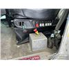 Image 29 : 2011 KENWORTH T800 TRI DRIVE SLEEPER HOT OIL TRUCK