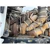 Image 39 : 2011 KENWORTH T800 TRI DRIVE SLEEPER HOT OIL TRUCK