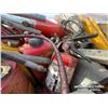 Image 17 : PIPE STANDS W/LEVELING RODS & JERRY TANKS