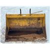 Image 9 : BRANDT 42 IN. EXCAVATOR CLEAN OUT BUCKET