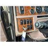 Image 17 : 2010 PETERBILT 367 TRI DRIVE SLEEPER DUMP TRUCK