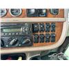 Image 22 : 2010 PETERBILT 367 TRI DRIVE SLEEPER DUMP TRUCK