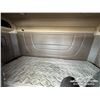 Image 26 : 2010 PETERBILT 367 TRI DRIVE SLEEPER DUMP TRUCK