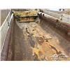 Image 77 : 2010 PETERBILT 367 TRI DRIVE SLEEPER DUMP TRUCK