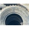 Image 5 : (7) TIRES