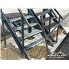 Image 10 : STEEL STAIRCASE