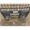 Image 6 : 2012 BOBCAT SKID STEER PALLET FORKS