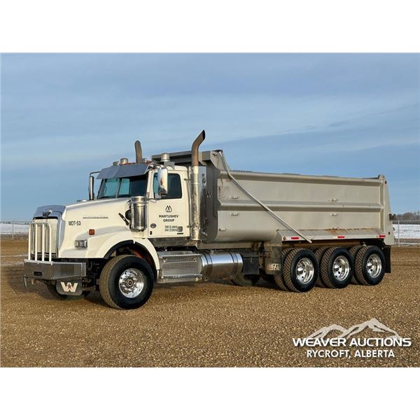 2021 WESTERN STAR 4900SB TRI/A DUMP TRUCK