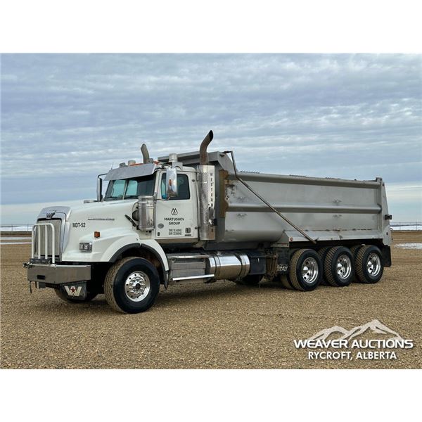 2021 WESTERN STAR 4900SB TRI/A DUMP TRUCK