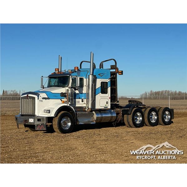 2009 KENWORTH T800 TRI/A SLEEPER TRUCK TRACTOR