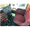Image 10 : 2005 KENWORTH T800B TRI/A SLEEPER DUMP TRUCK