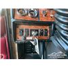 Image 18 : 2005 KENWORTH T800B TRI/A SLEEPER DUMP TRUCK