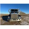 Image 90 : 2005 KENWORTH T800B TRI/A SLEEPER DUMP TRUCK
