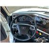 Image 12 : 2022 WESTERN STAR 49X TRI/A SLEEPER TRUCK TRACTOR