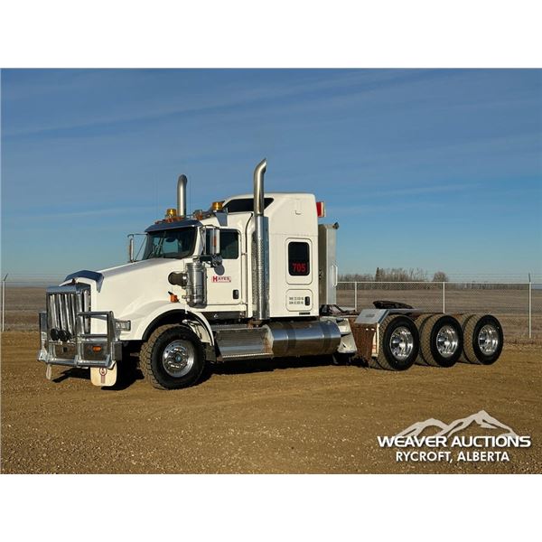2014 KENWORTH T800 TRI/A SLEEPER TRUCK TRACTOR