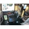 Image 9 : 2014 PETERBILT 367 TRI/A SLEEPER TRUCK TRACTOR