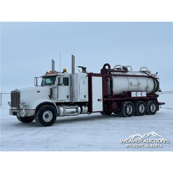 2013 PETERBILT 367 TRI/A SLEEPER COMBO VAC TRUCK
