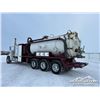 Image 4 : 2013 PETERBILT 367 TRI/A SLEEPER COMBO VAC TRUCK