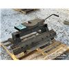 Image 1 : DRAW TITE 15000 LB. 5TH WHEEL W/RAILS
